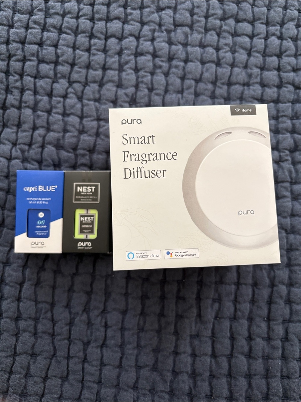 Pura 4 Smart Fragrance Diffuser + 2 Scent Cartridges